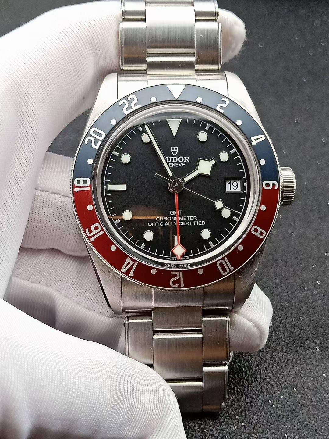 [9.8新]帝舵碧湾可乐圈系列M79830RB-0001自动机械41mm男士腕表