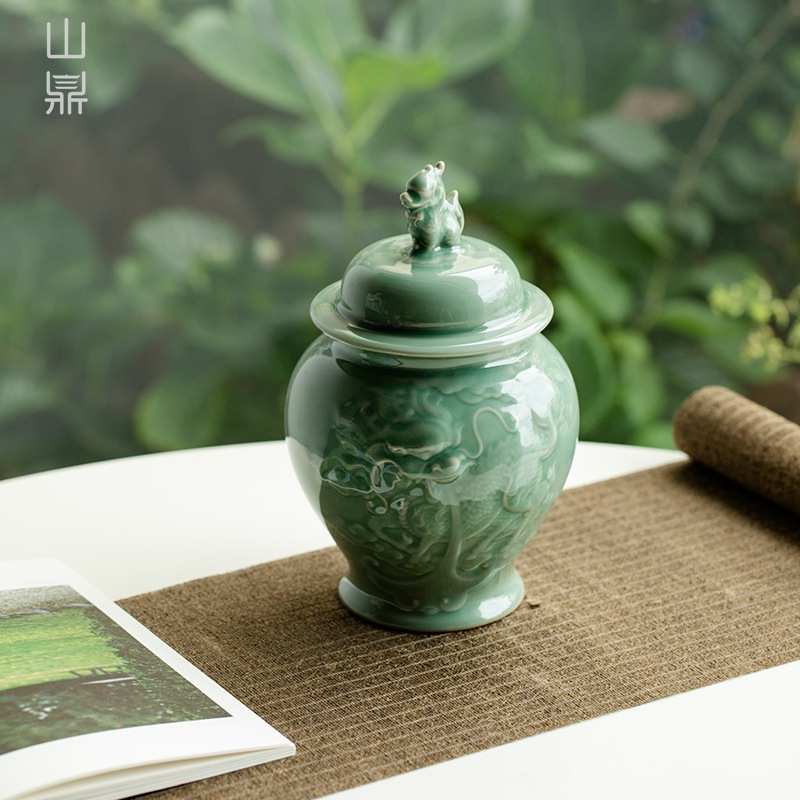 山鼎越窑青瓷茶叶罐密封罐家用陶瓷浮雕麒麟储物罐手工大号储茶罐
