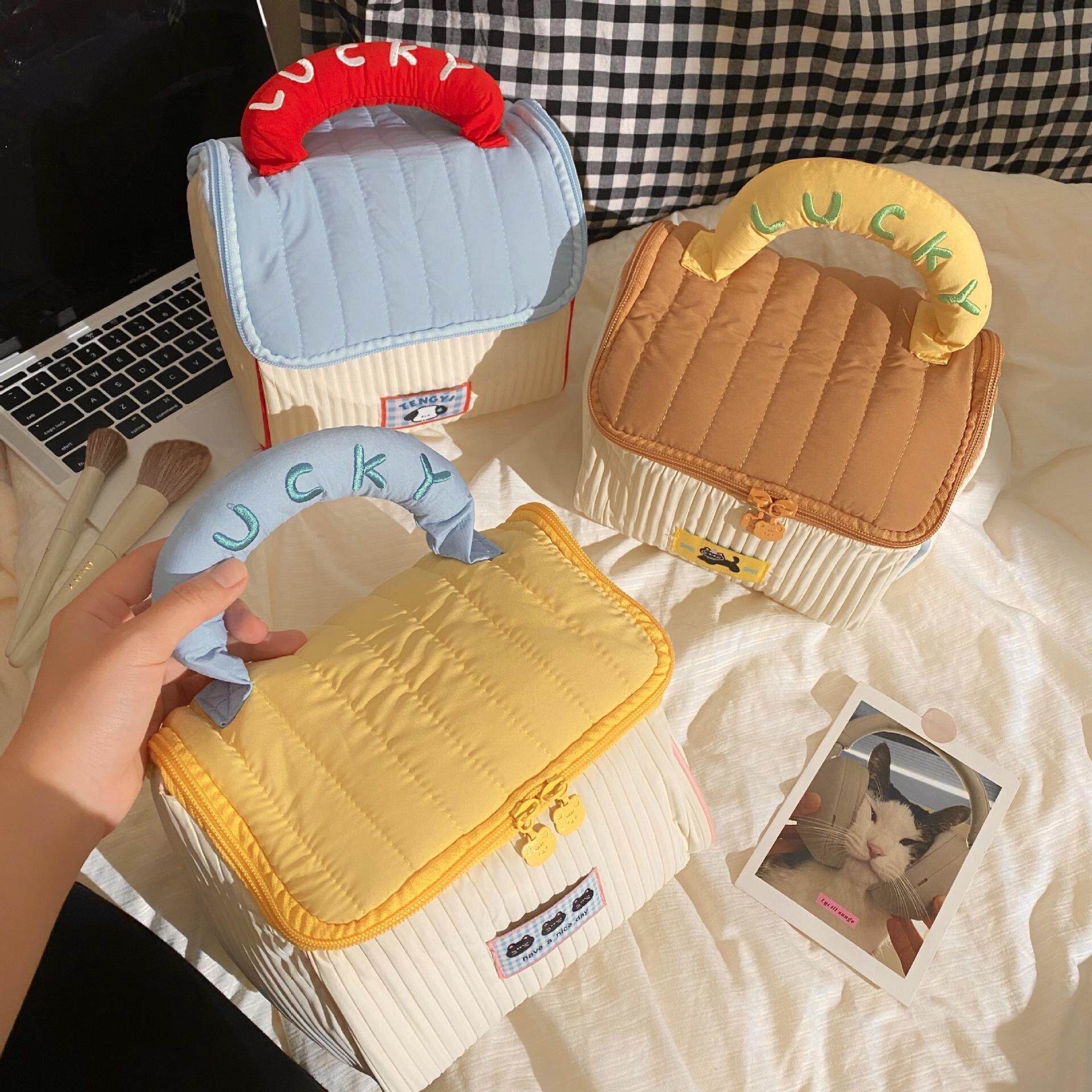 Cute Home Makeup Bag Large Capacity Female可爱家居化妆包
