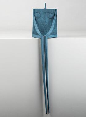 新品 现代树脂艺术工艺品 玄关样板间书柜售楼部蓝色坐姿人像摆件