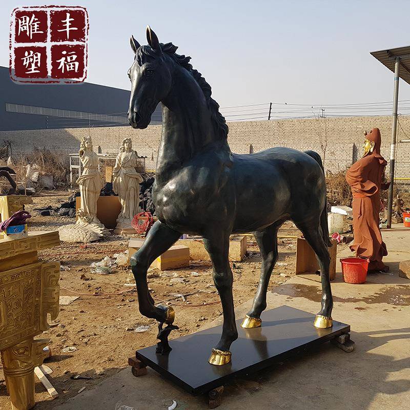 曲阳厂家户外金色铜马摆件 户外公园广场铸铜动物大型铜马雕塑