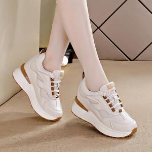 内增高小白鞋女鞋2025秋冬新款爆款轻便休闲运动显脚小厚底老爹鞋