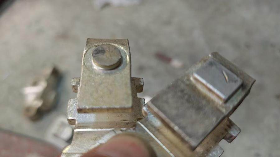 4月4日北京大银触点一批10斤网络拍卖公告