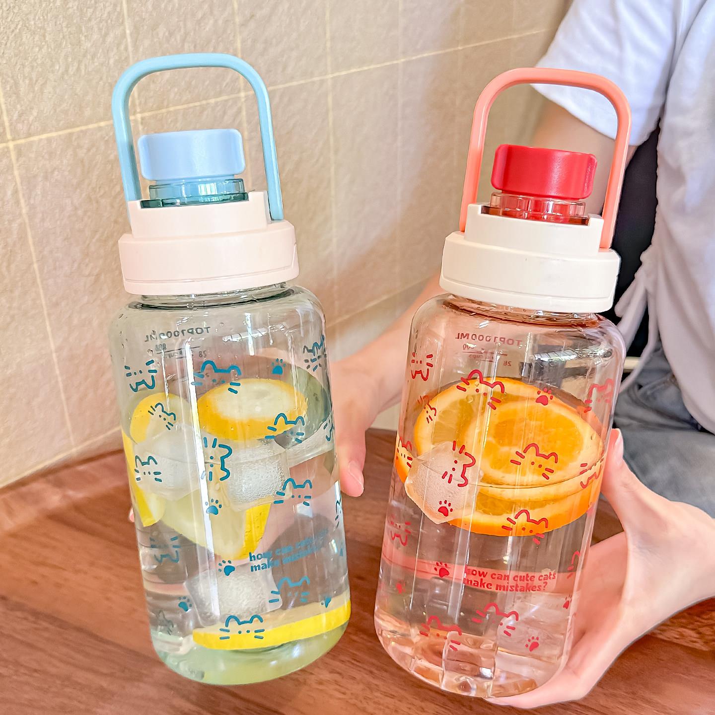 大容量塑料饮水杯夏日超大号便携透明大肚水壶外出带刻度喝水杯子