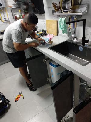 沁园304和KRL3833净水器哪个好，优缺点区别是？