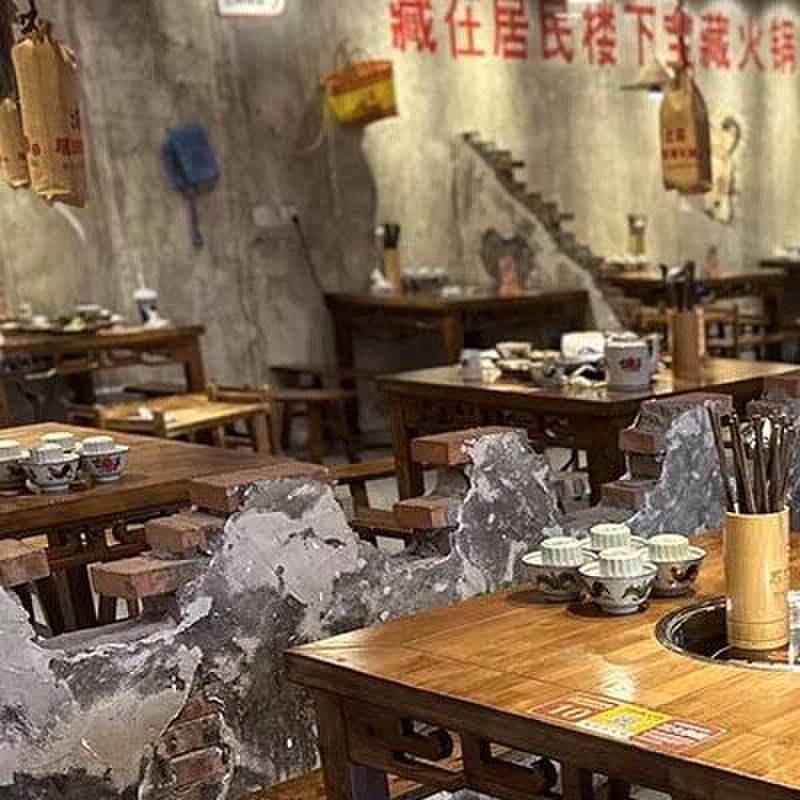 复古实木重庆火锅店八仙桌电磁炉一体火锅桌江西小炒商用桌椅组合
