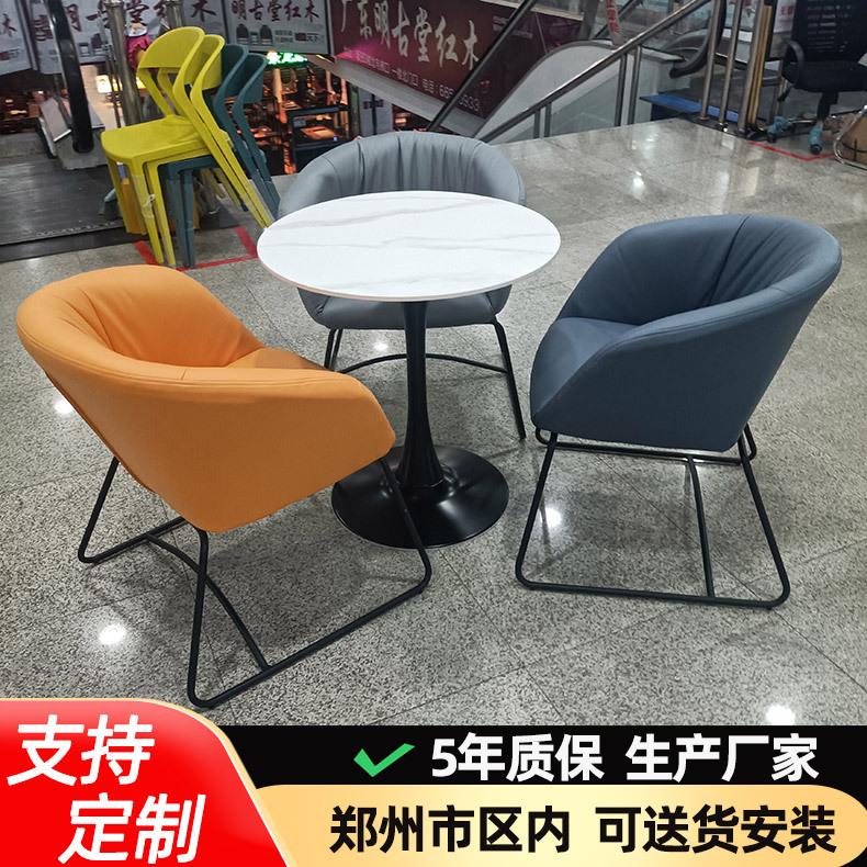 新款时尚白色石材纹岩板恰谈桌带椅子一套办公室休闲椅接待桌椅