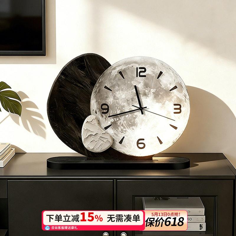 现代简约客厅电视柜摆台钟表2026新款入户柜桌面时钟摆放式座钟