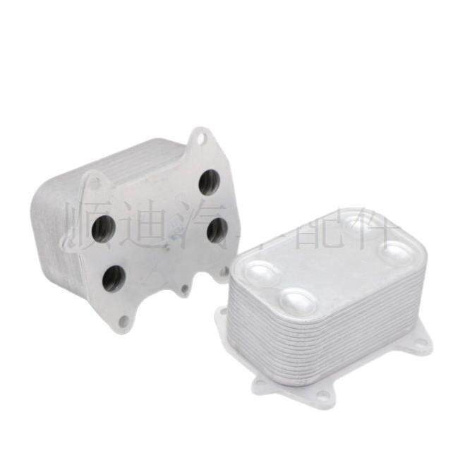 03L117021C 03L117021B发动机机油散热器冷却器变速箱散热器