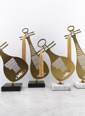 金色琵琶摆件新中式样板房桌面玄关柜类橱窗软装设计家具展厅