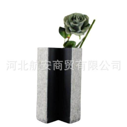 现代简约创意皮质马毛花器样板房售楼处桌面茶几软装饰品工艺品