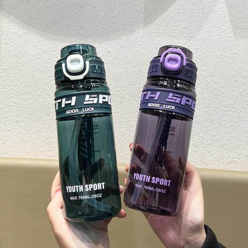 High-capacity, heat-resistant, simple plastic cup with a sty