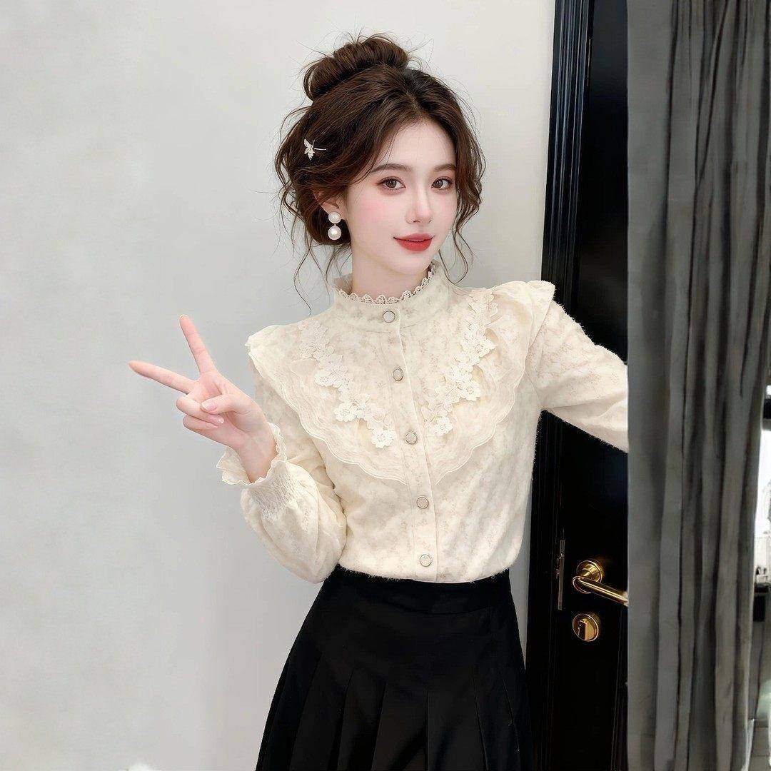 极速春季新款2026年刺绣蕾丝钩花木耳领衬衫女正肩设计精致感绝美