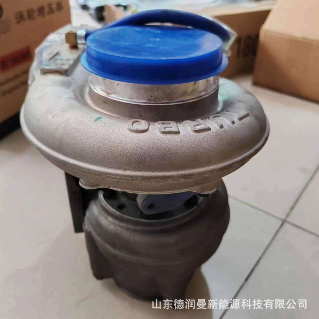 使用于 重汽豪沃 废弃涡轮增压器 型号VG1034110820