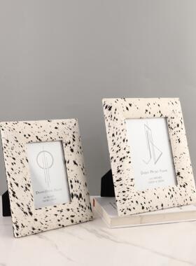 现代0950白简约马毛黑斑点相框摆件客厅室家桌面样板房办公室居卧