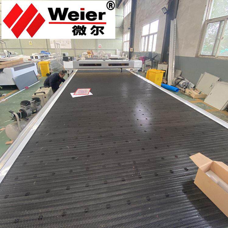 济南微尔激光 厂家直销激光切割机 沙发座套服装 毛绒玩具
