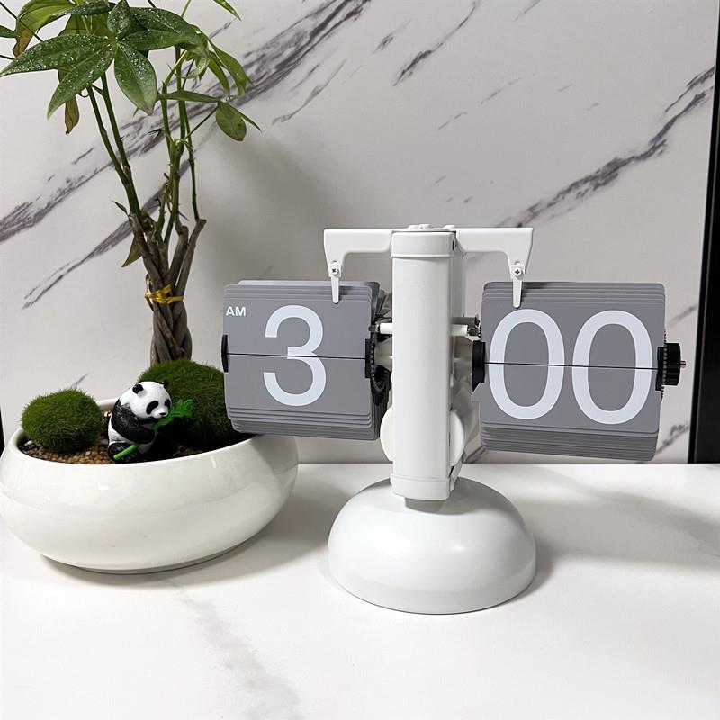 现页代简约面客厅BYQ创意件翻时钟摆实用电视柜软装饰品样板间桌