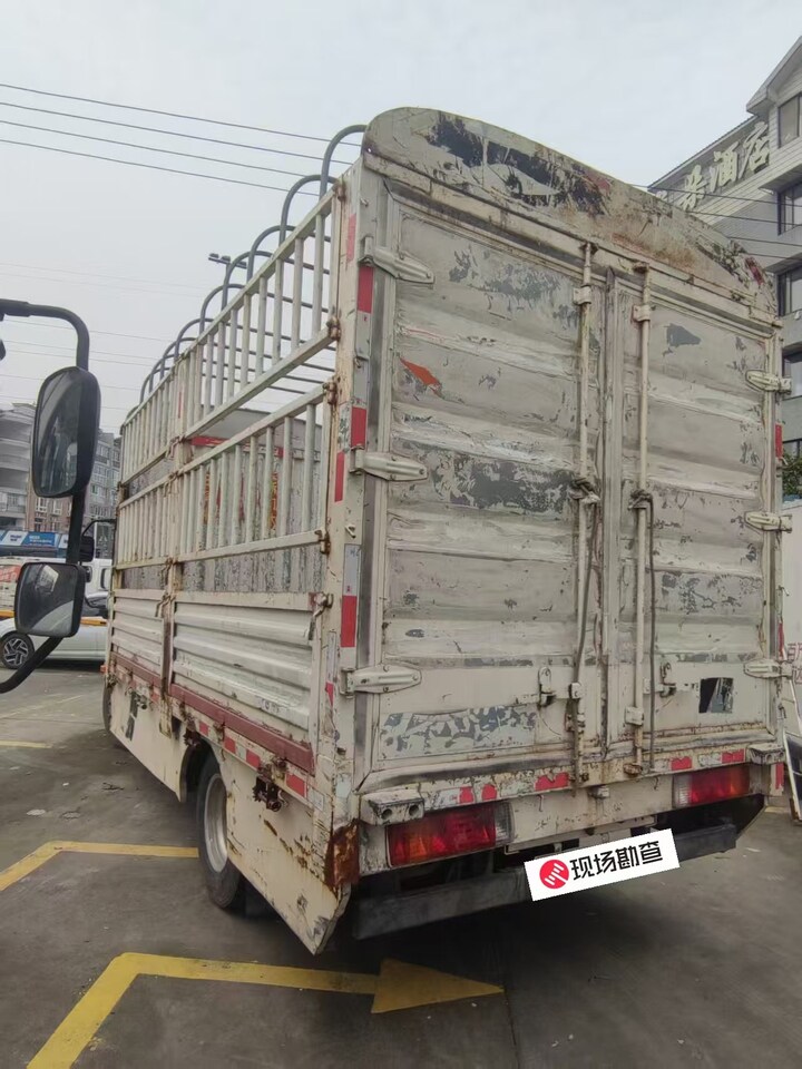 12月23日成都20年上牌解放J6F仓栏式4.2米纯电货车87KWh资料齐全可过户网络拍卖公告