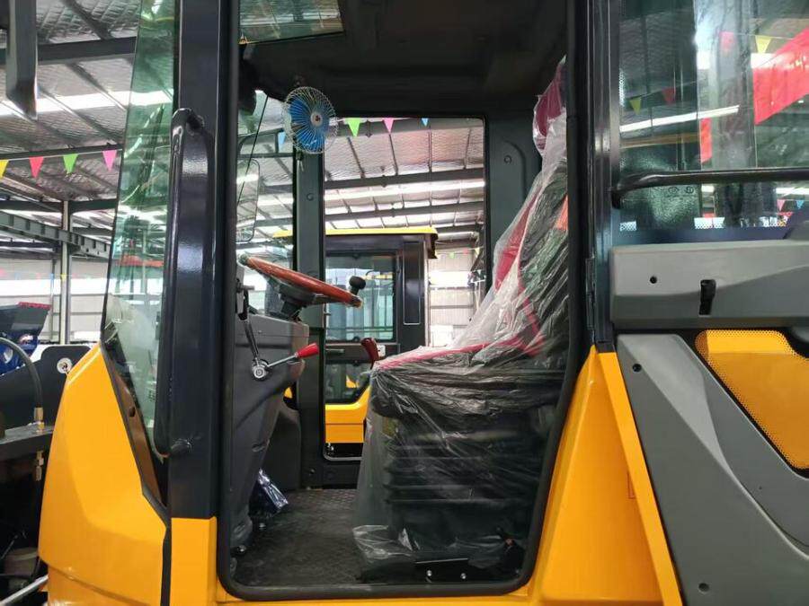 3月4日济宁沃特946型加重加强款工程款铲车网络拍卖公告