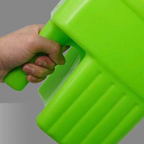 Feed Green Color Plastic Feeding Scoops Large Capacity Bird