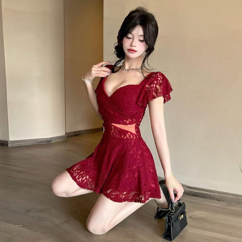 夜店女装酒吧蹦迪短裙子性感低胸蕾丝拼接连衣裙收腰显瘦字裙
