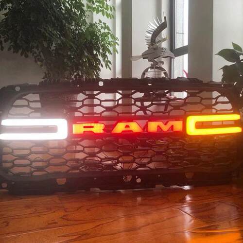 适用19-24年道奇公羊RAM1500带灯中网大角牛改装前带LED中网格栅