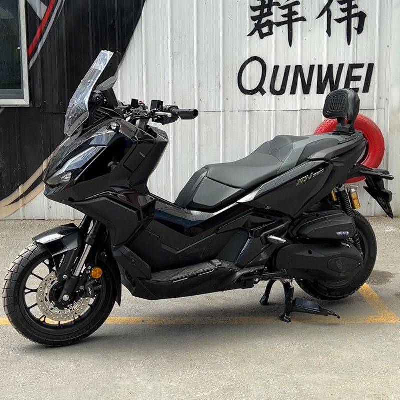 适用本田ADV350后靠背后座腰托腰靠改装柔软加厚靠背尾翼扶手臀靠