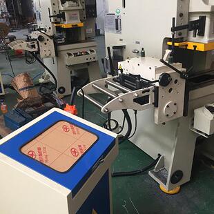 厂家产数控送料机伺服送料机机械放松送料器冲床送料机NC系列