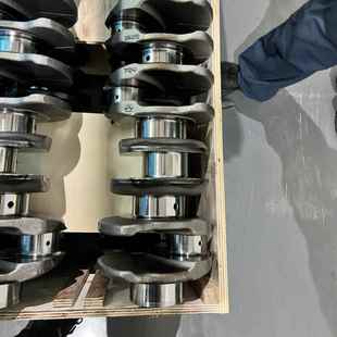 6002 02010 适用重汽曼MC07曲轴组件 080