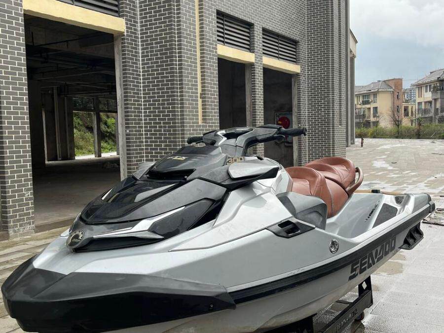 资产处置庞巴迪gtx摩托艇