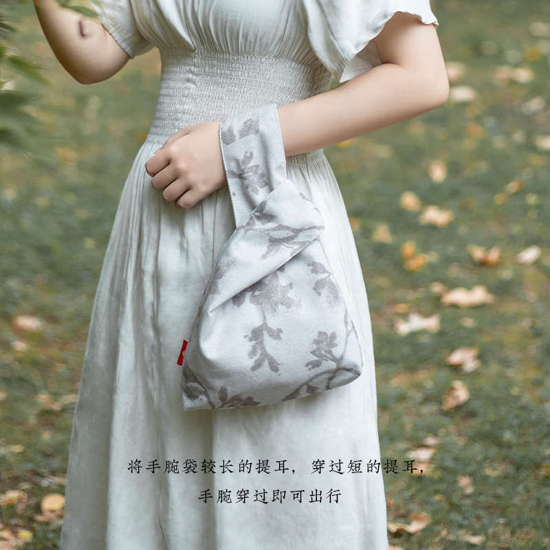 彩衣堂国风花卉水墨手挽包手腕包手提手拿小包女手机零钱遛弯包AI