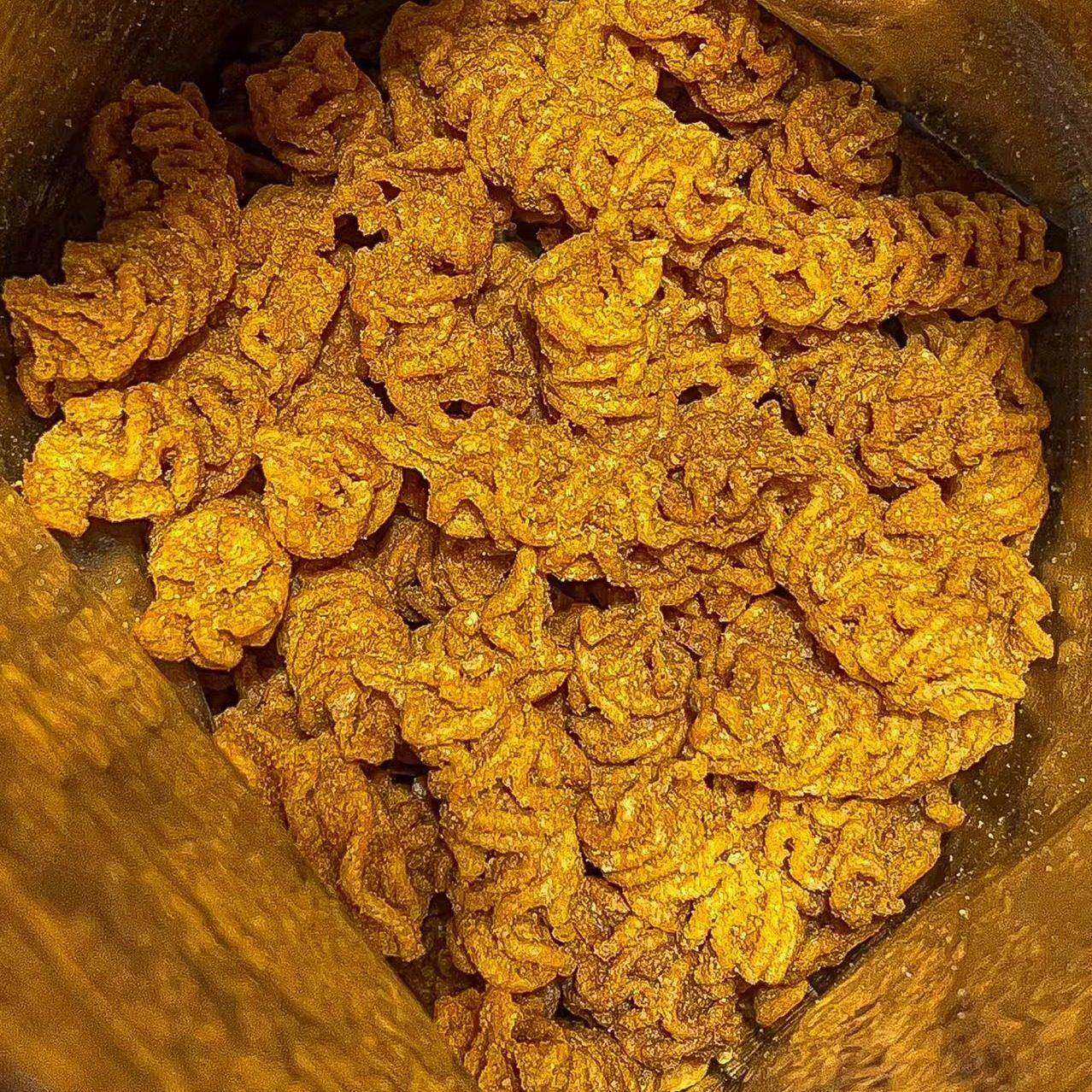 新日期津味八爪烧狗牙儿八爪鱼烧炭烤牛肉八爪卷麻辣锅巴卷薯片小