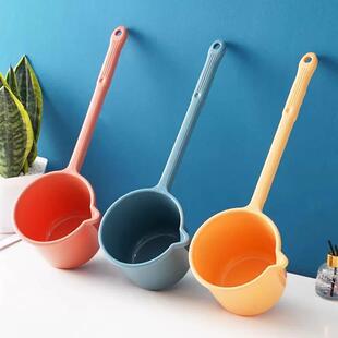 Long-handled plastic water scoop for baby's hair washing, ki