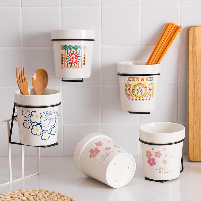 马桶刷底座陶瓷壁挂置物架免打孔收纳盒沥水放置器厕所刷子置物杯