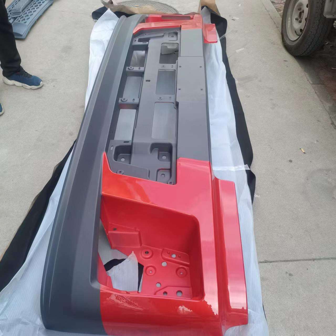 陕汽德龙X3000保险杠 铁杠 玻璃钢保险杠前面板 x3000自卸车铁杠