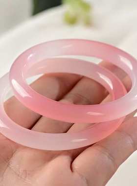 厂家直销天然石英岩玉藕粉色小圆条镯子金丝玉粉色玉镯子直播货源