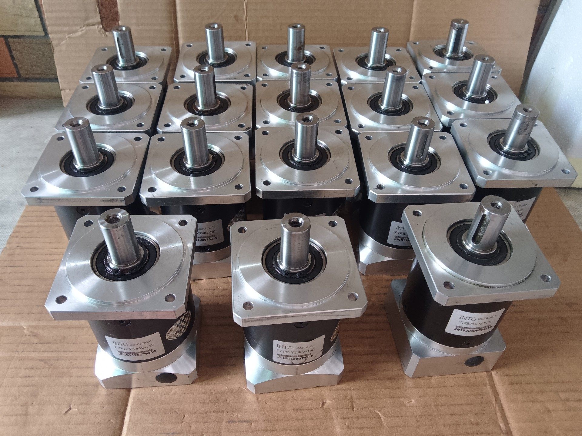 750w行星减速机：速比1：16∥YT802一16F［输入孔