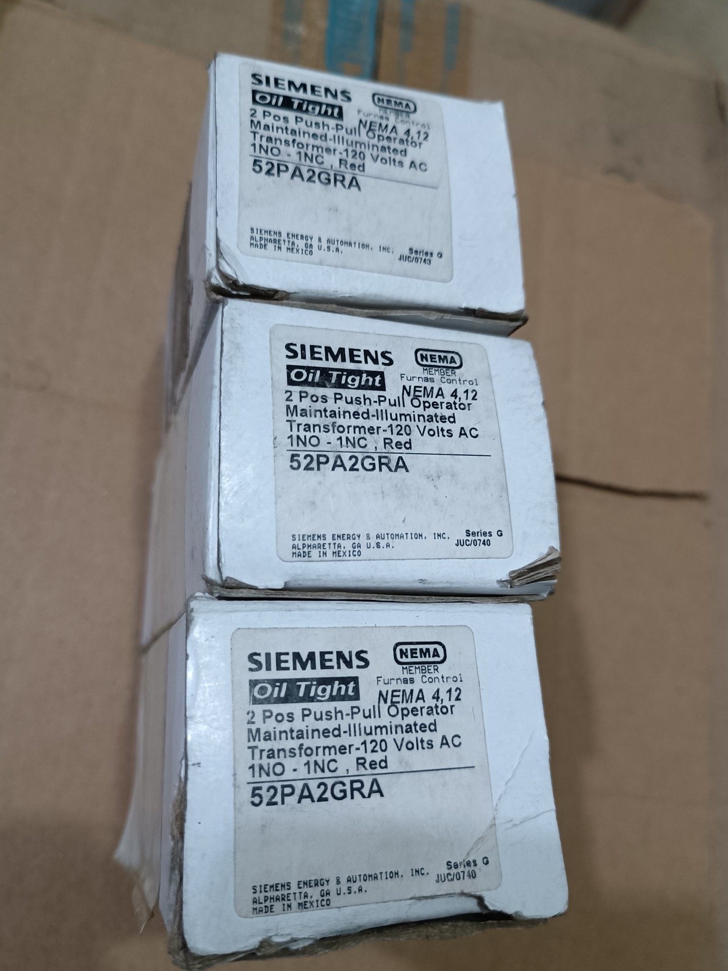 全新正品西门子紧急接钮52PA2GRA，数量3只，有2只完好