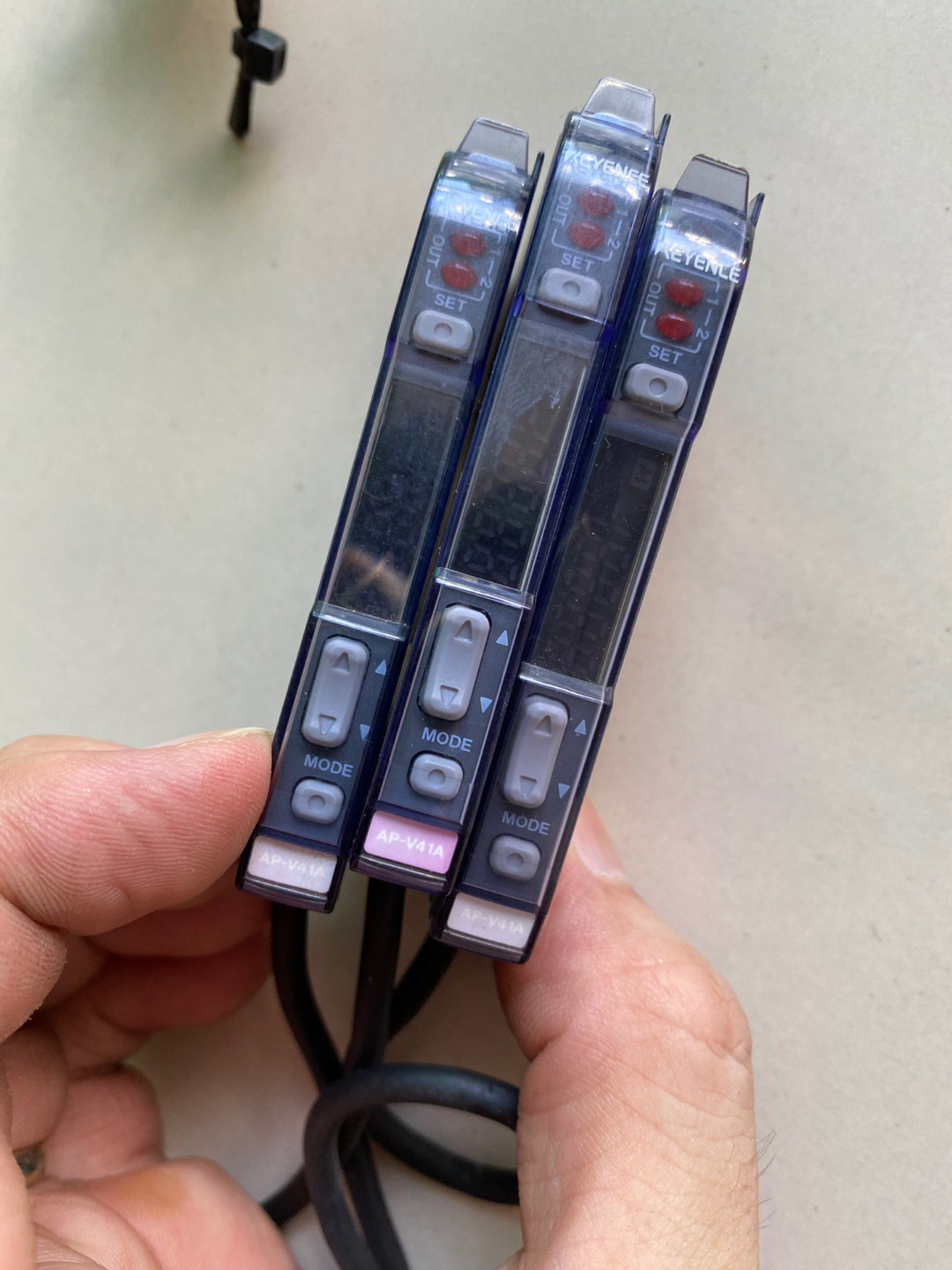 基恩士 放大器 AP-V41A  拆机件 短线 大约30-4