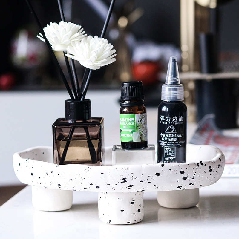 创意北欧简约豆豆三脚托盘ins风家居装饰玄关香薰饰品收纳盘摆件