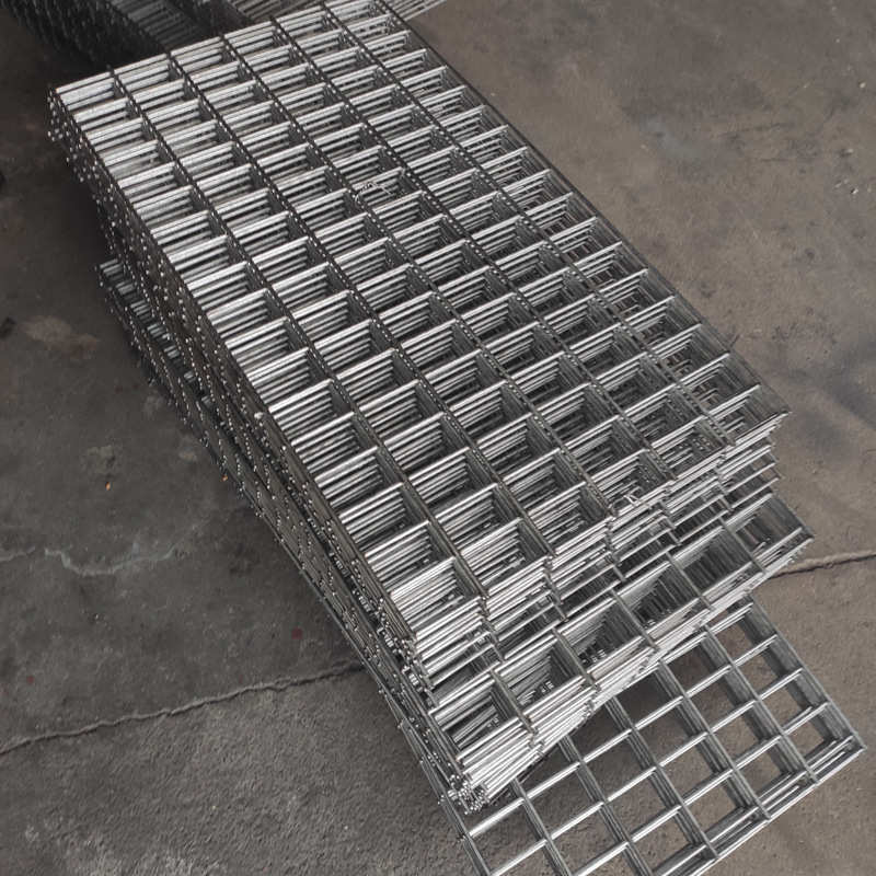 批发可烤漆镀锌铁丝网 加工宠物养殖笼子网片 厂家定制铁网格装饰