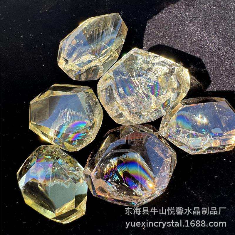 阿赛斯特莱梵天透体天然黄水晶随形彩虹晶石原石打磨家居客厅摆件