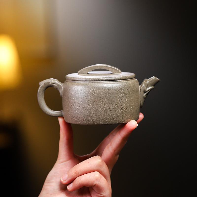 梅花汉瓦壶蟹壳青段泥紫砂壶手工雕刻茶壶雨中砂厂家