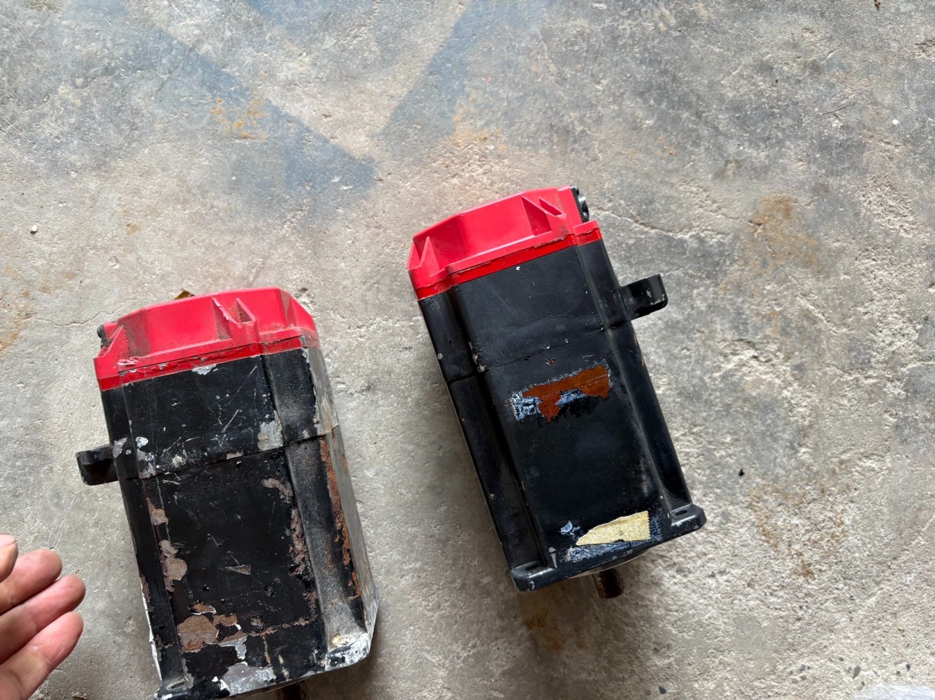 原装发那科伺服电机a06b-0063-b103两个，一个成色