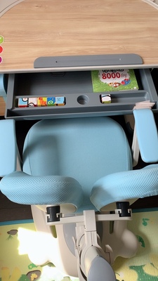 法兰芭比好学童儿童学习桌真实使用揭秘，多注意下再选