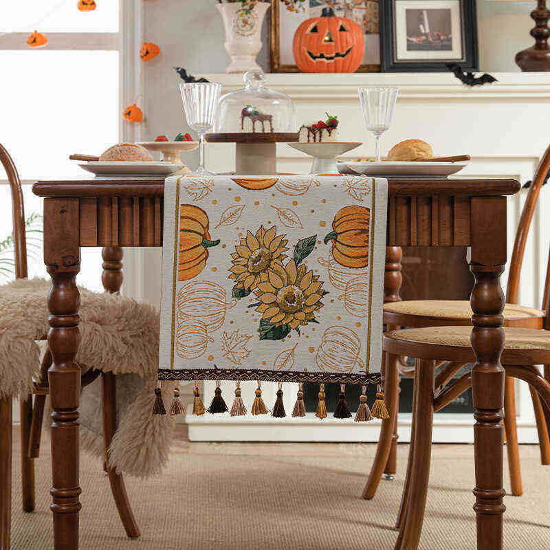 新款万圣节感恩节南瓜色织提花桌旗 现代简约流苏边柜盖巾床尾旗