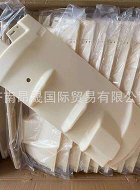 重汽HOWO T7H 汕德卡C7H C9H G7配件812W62410-0092 右导风罩内板