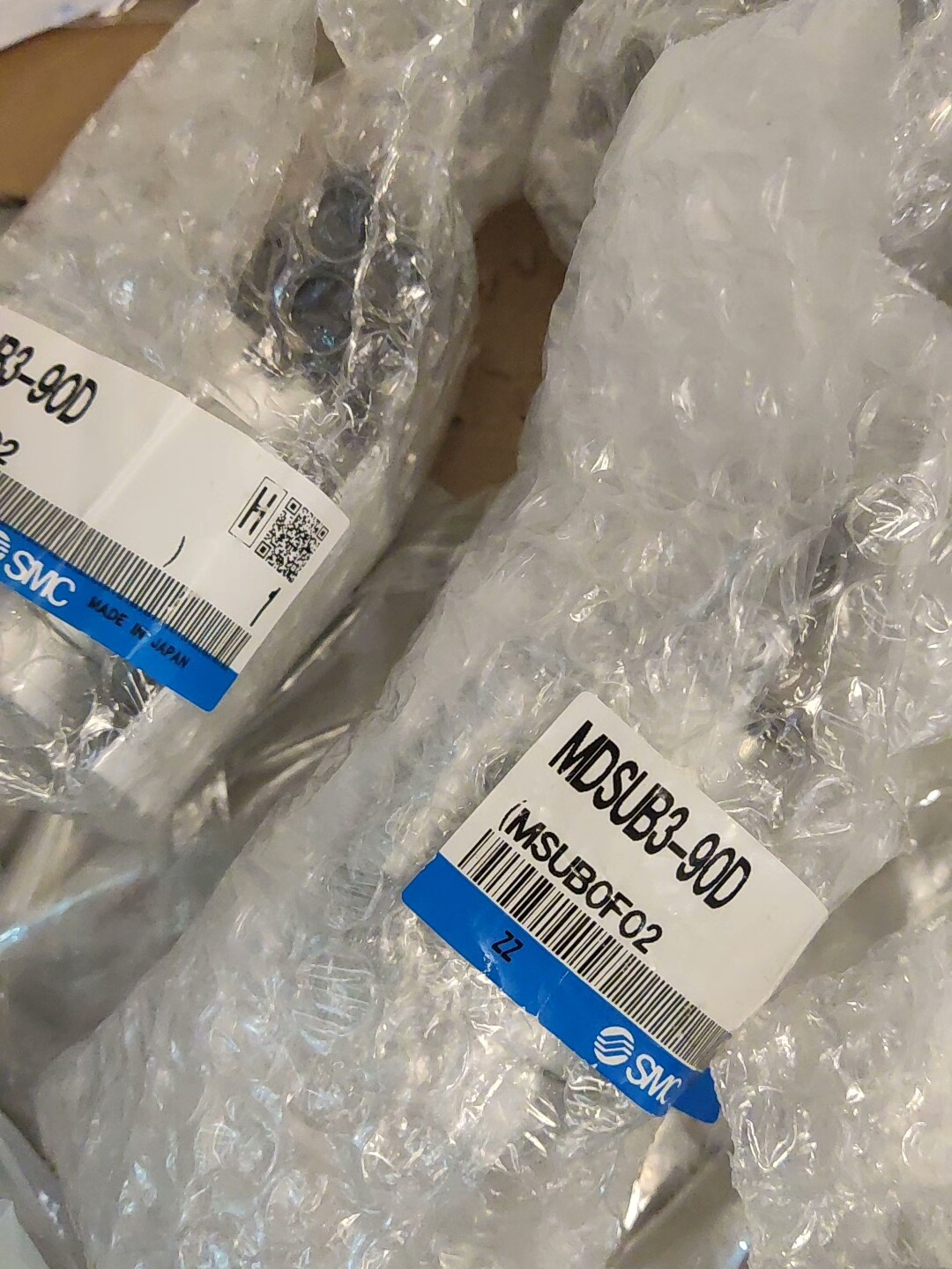 SMC原装正品气缸MDSUB3-90D有5个议价出