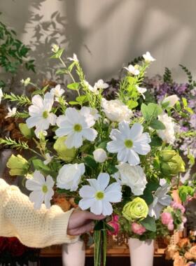 复苏 小清新田园风焦边玫瑰花仿真花束高级感插花氛围感搭配拍照
