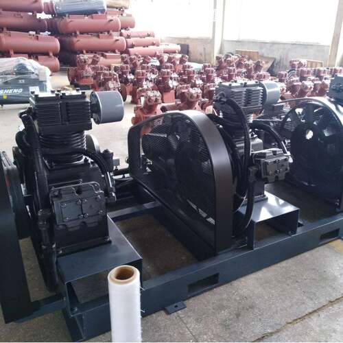 厂家销售15KW空压机固定式STA155D，3MPA卧式单机活塞式压缩机